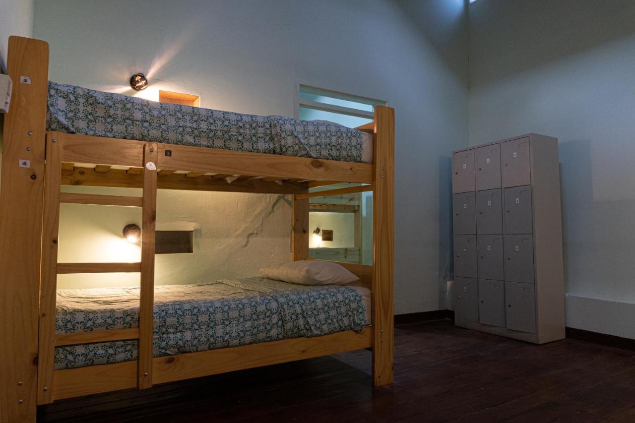 Wild Olive Guest House Ика Экстерьер фото