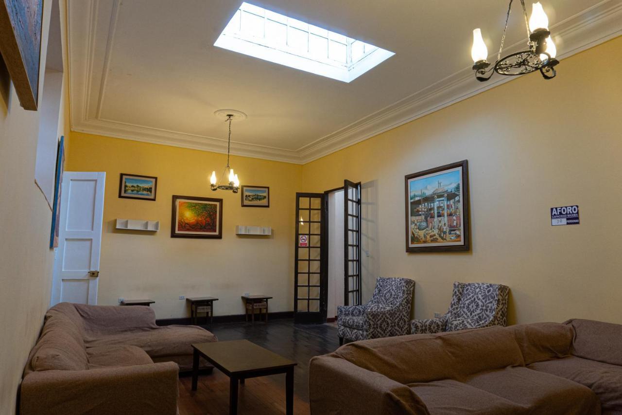 Wild Olive Guest House Ика Экстерьер фото