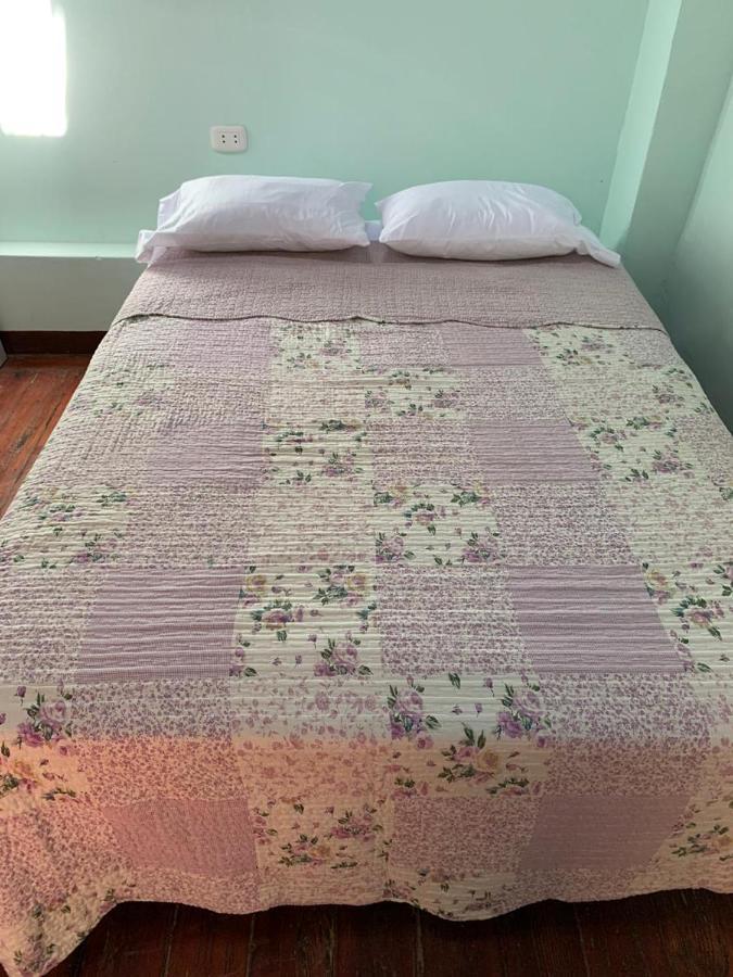 Wild Olive Guest House Ика Экстерьер фото