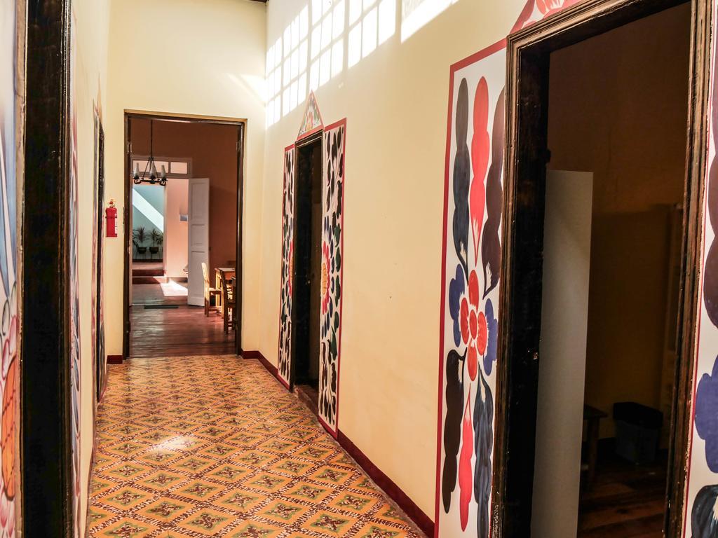 Wild Olive Guest House Ика Экстерьер фото