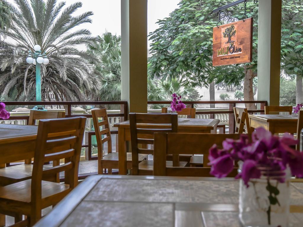 Wild Olive Guest House Ика Экстерьер фото